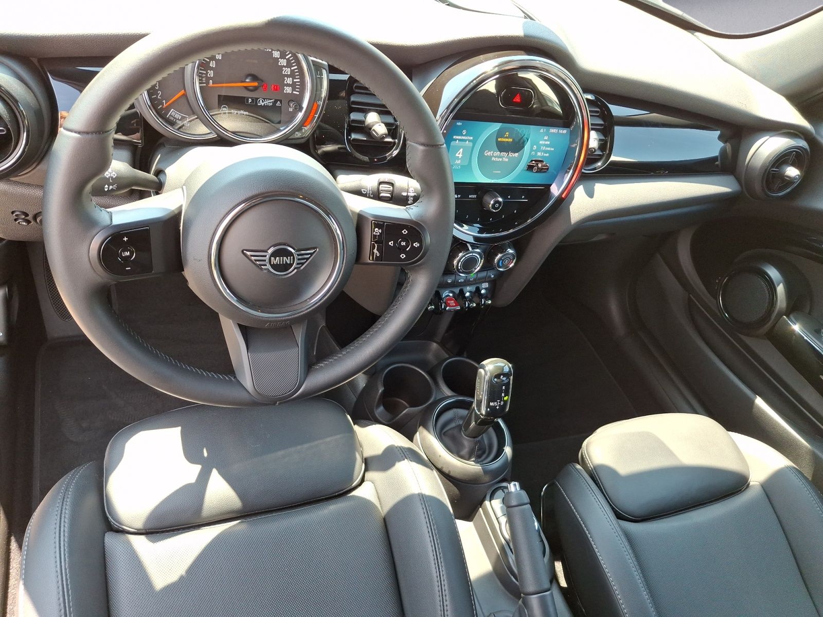 MINI Cooper Classic - Samsaru's Car Outlet
