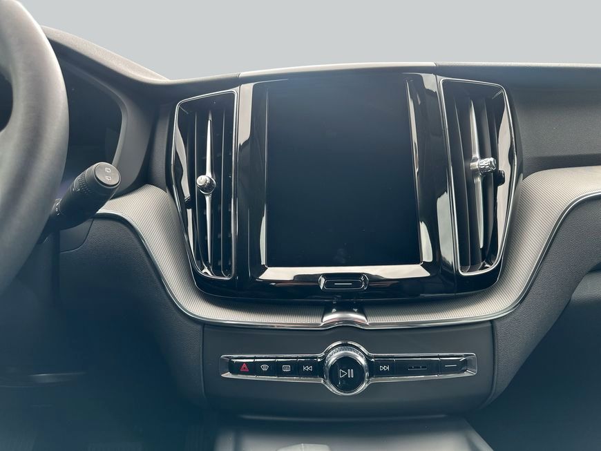 Volvo XC60 B5 B AWD Plus Dark