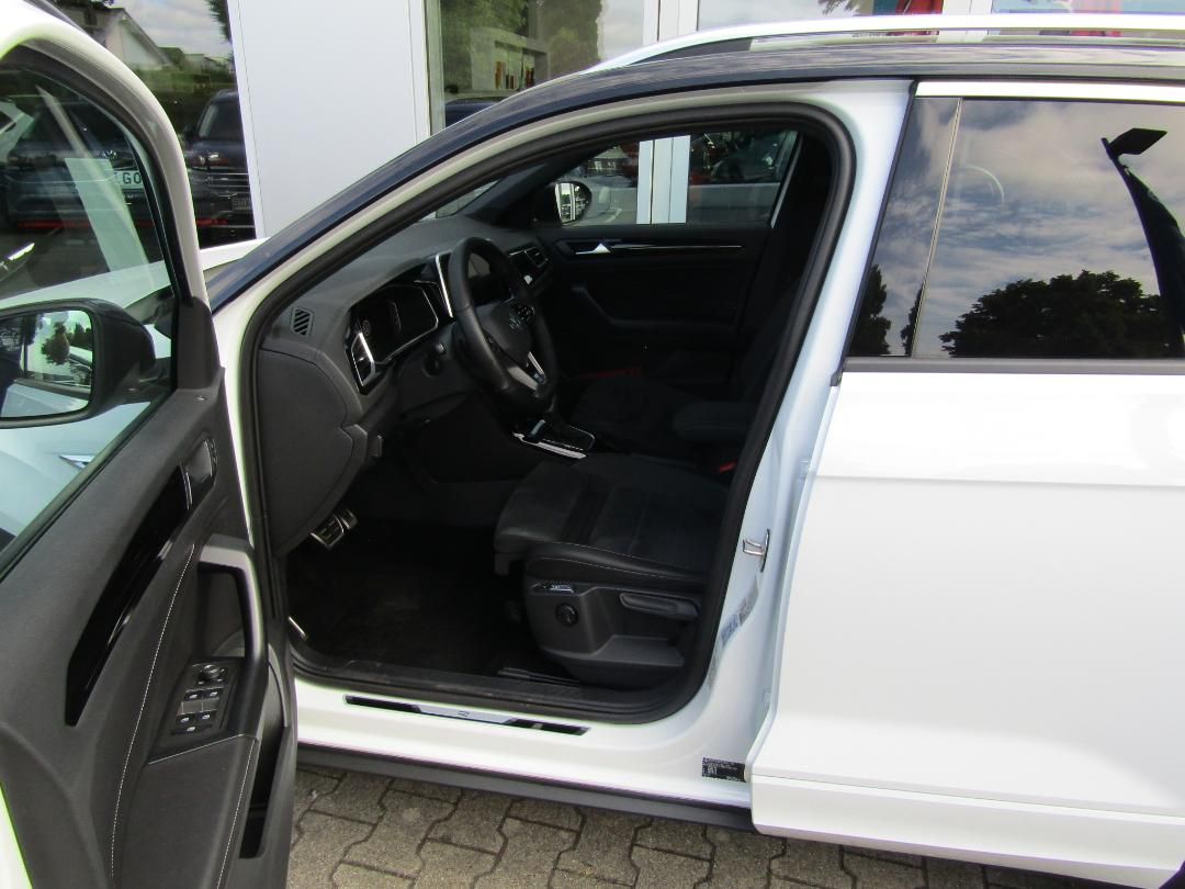 Volkswagen T-ROC R-Line 1.5 TSI DSG - Samsaru's Car Outlet