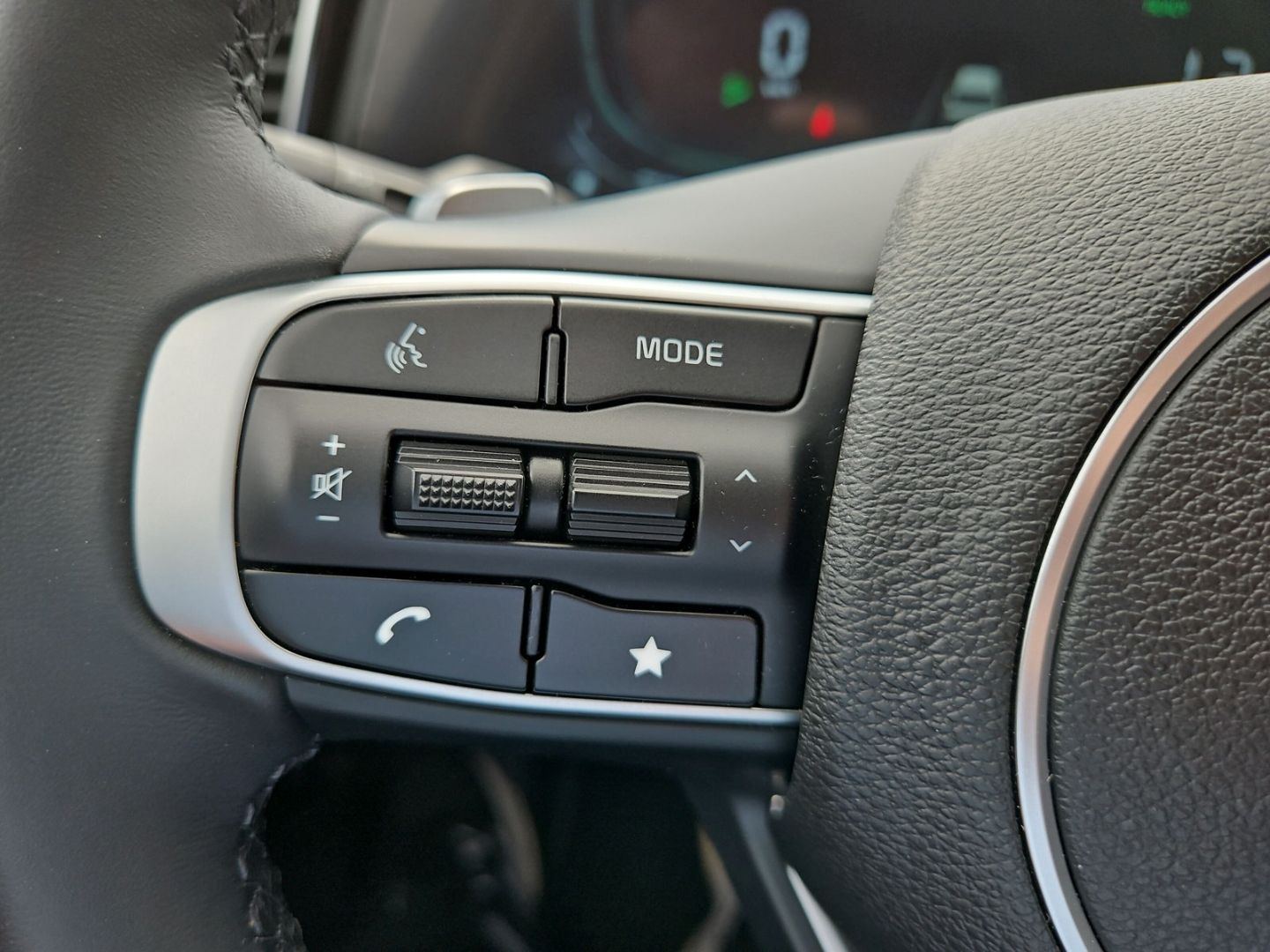 Kia Sportage 1.6T PHEV DCT AWD Vision - Samsaru's Car Outlet