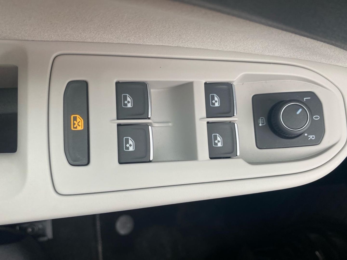 Volkswagen Golf 8 VIII Life 1.5 TSI - Samsaru's Car Outlet