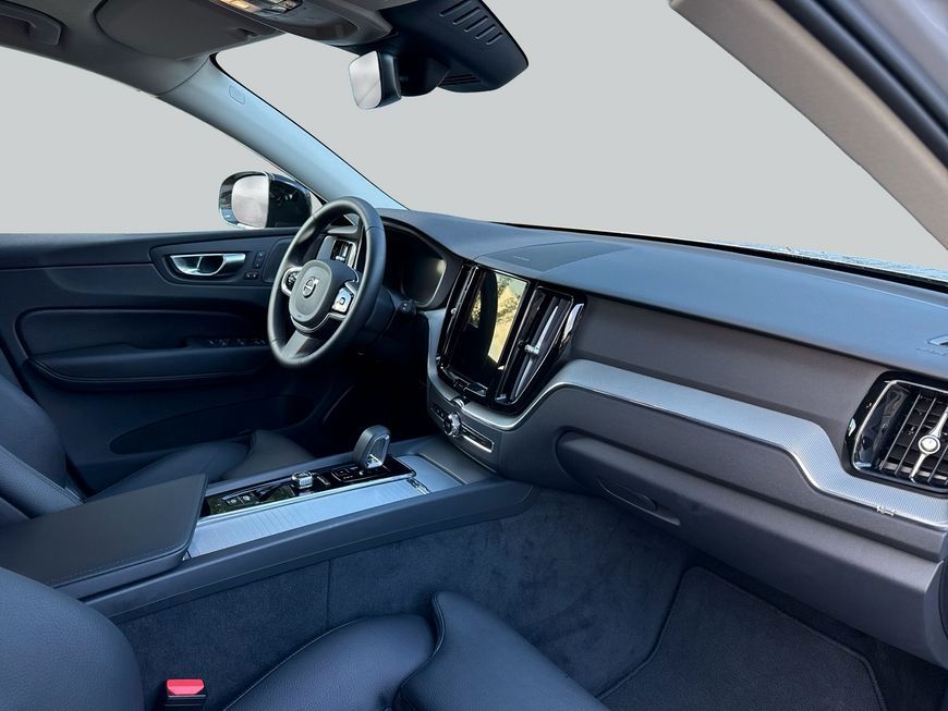 Volvo XC60 B5 B AWD Plus Dark