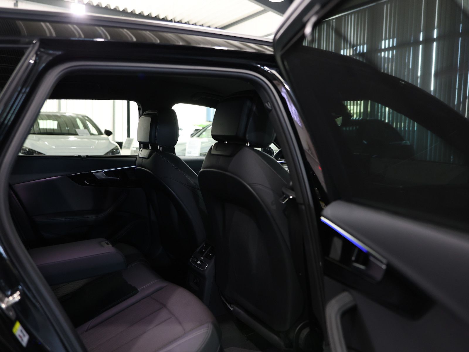 Audi A4 Avant 45 TFSI Q COMPETITION S-LINE BLACK