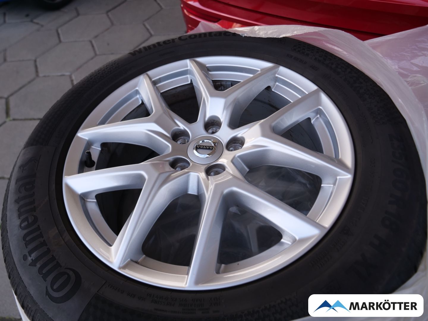 Volvo XC60 B5 AWD Plus Dark AHK/PANO/BLIS/360CAM/