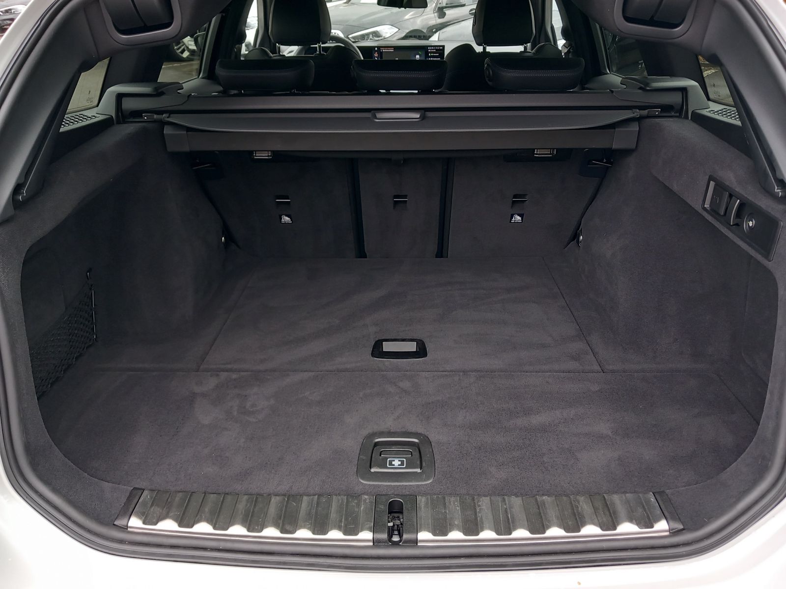 BMW 320i Touring Aut MSport - Samsaru's Car Outlet
