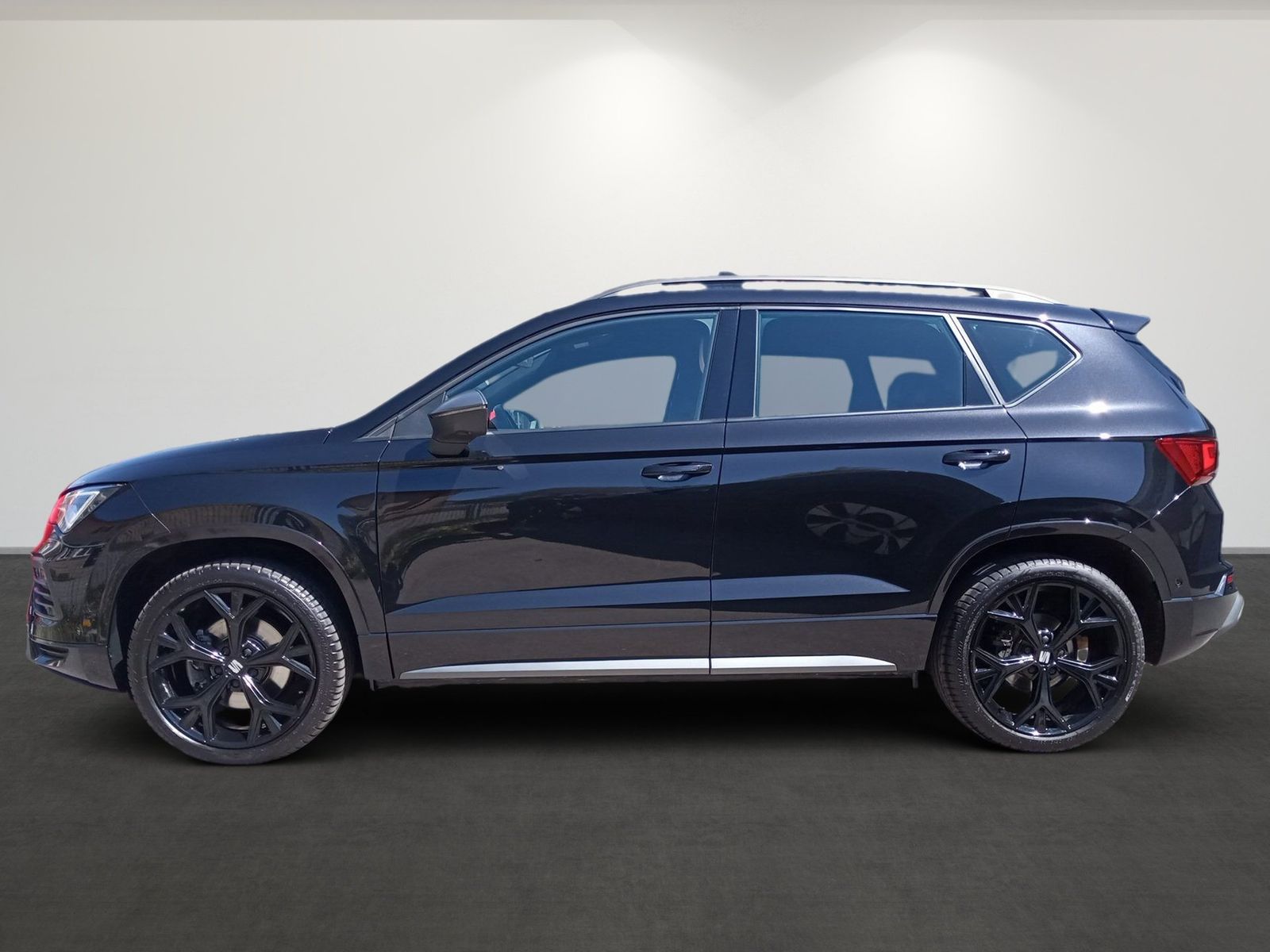 Seat Ateca 2.0 TDI DSG FR 4Drive AHK. LED. Navi. Rück