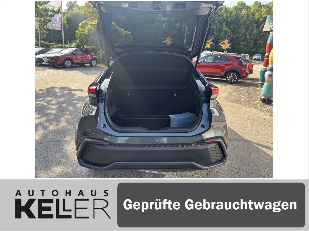 Toyota C-HR 1.8 Hybrid Team Deutschland