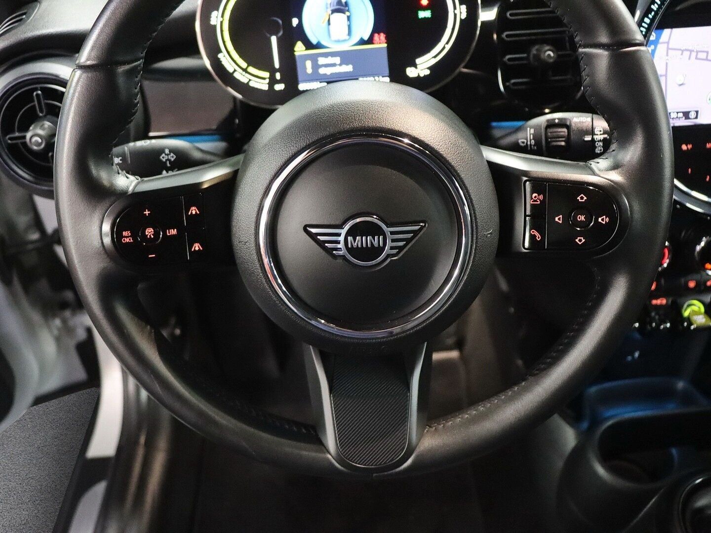 MINI Cooper SE Classic - Samsaru's Car Outlet