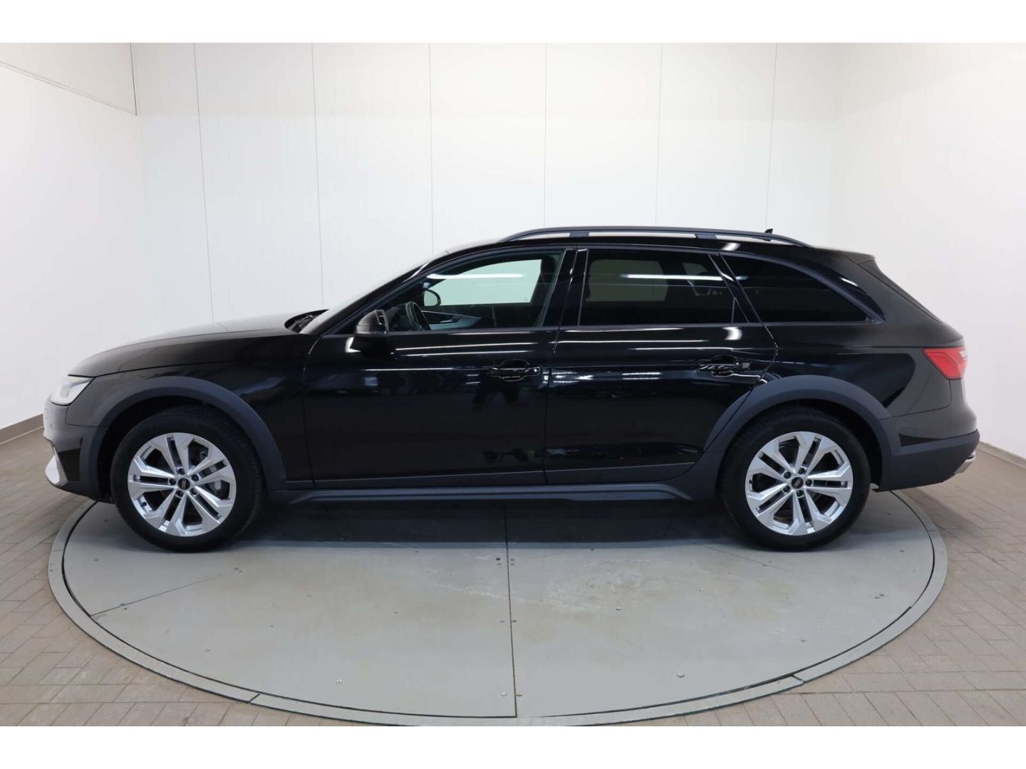 Audi A4 allroad 40 TDI quattro AHK/Leder/RFK/NAV/Memo