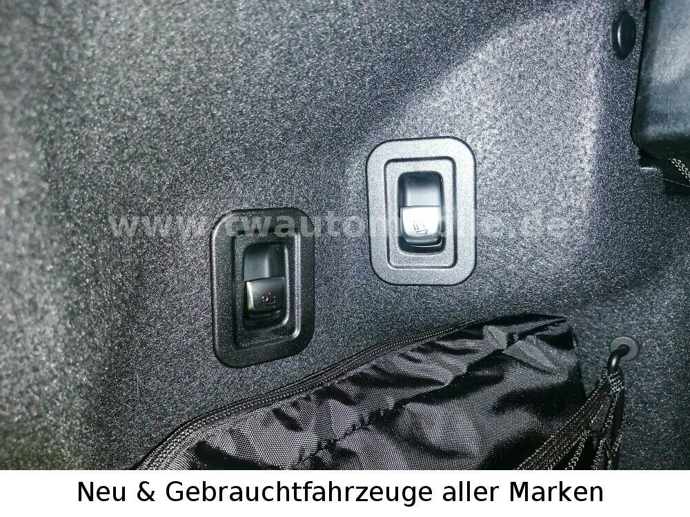 Mercedes-Benz C -Klasse Cabrio C 200 AMG-Line - Samsaru's Car Outlet