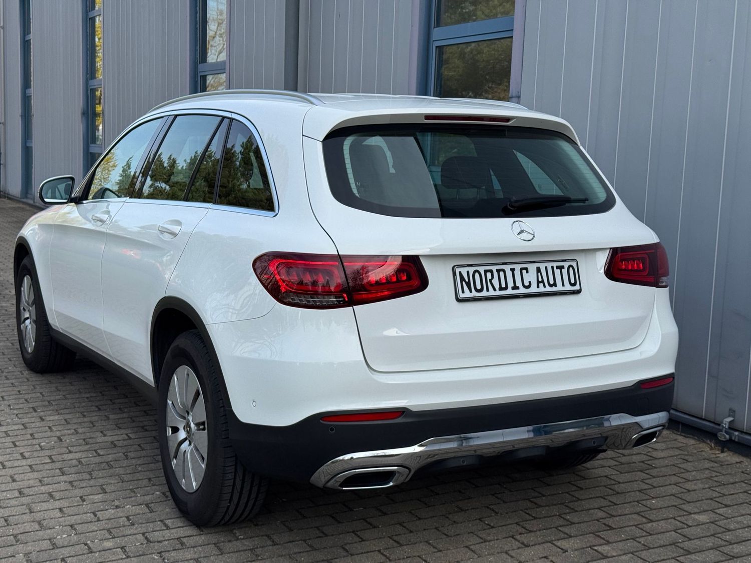 Mercedes-Benz GLC 220 d 4M Leder+Sitzbelüftung+8FachBereift+AC