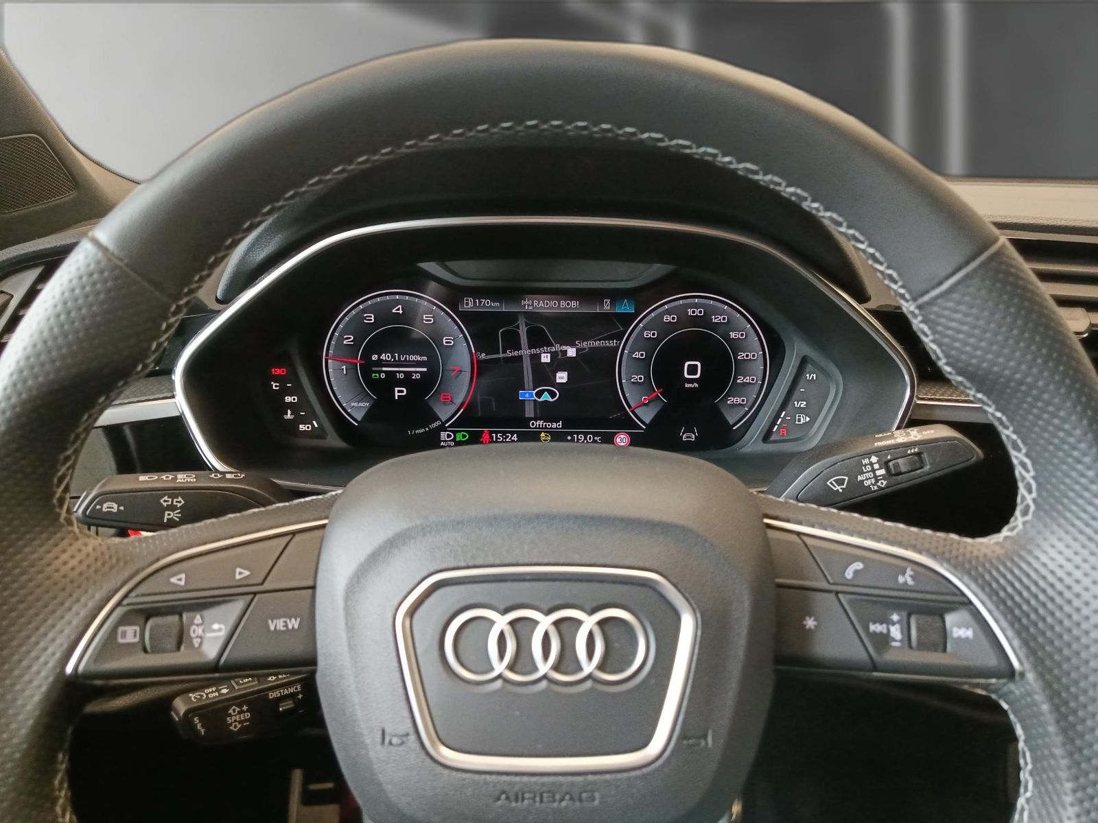 Audi Q3 45 TFSI quattro S line - Samsaru's Car Outlet
