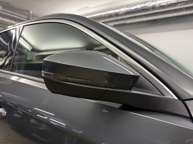 Volkswagen T-Roc 1.5 TSI Sport - Samsaru's Car Outlet