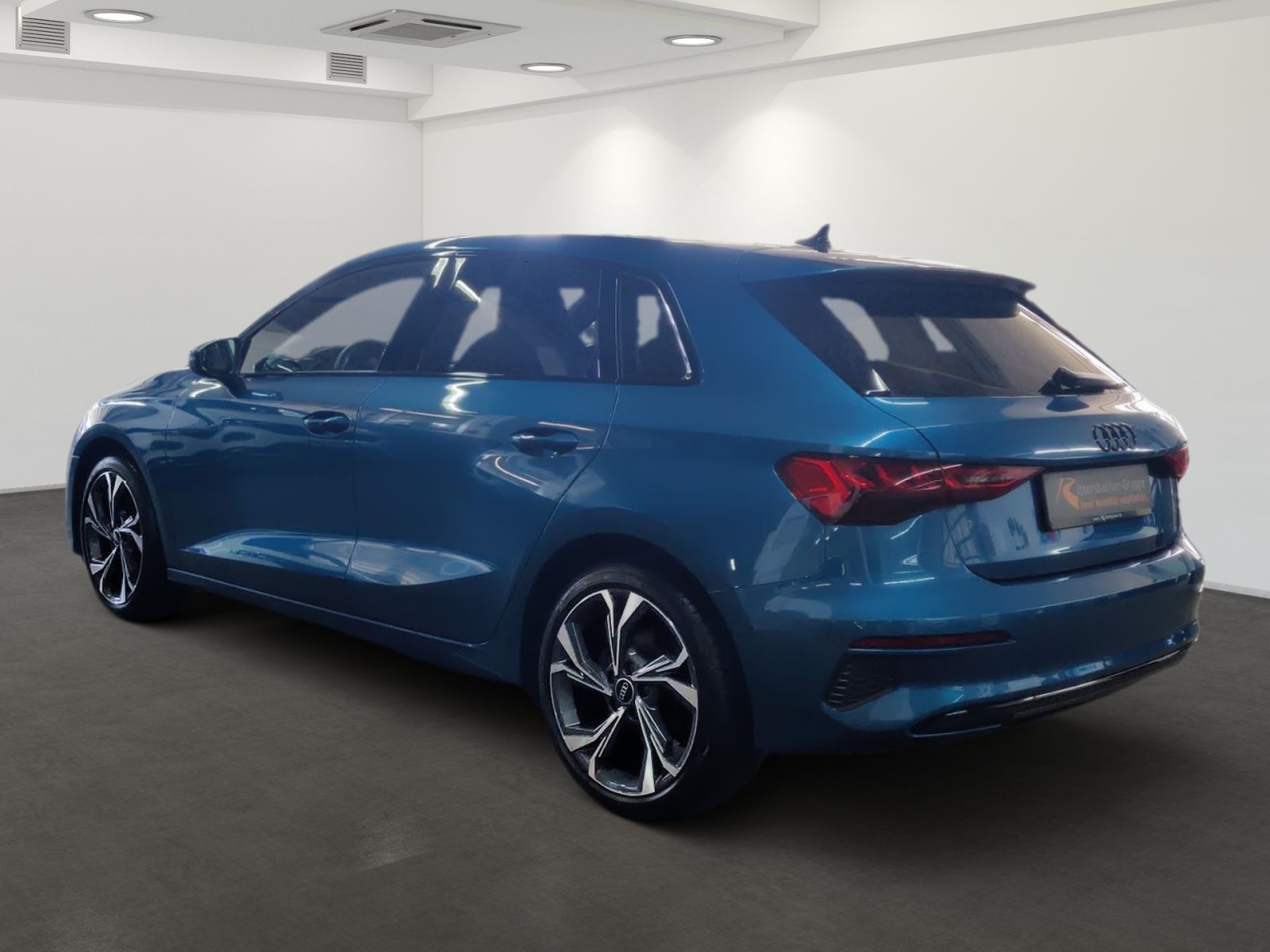 Audi A3 Sportback 35 TFSI advanced - Samsaru's Car Outlet