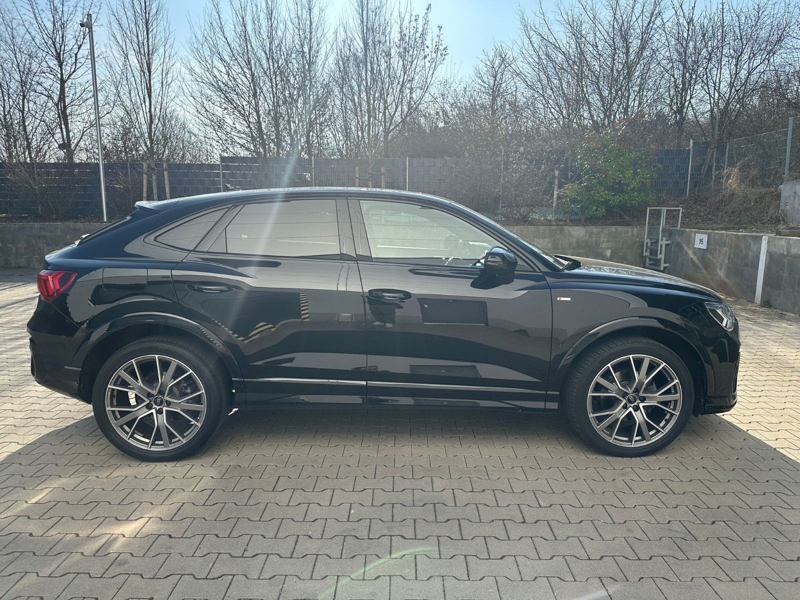 Audi Q3 35 TDI Sportback S line - Samsaru's Car Outlet