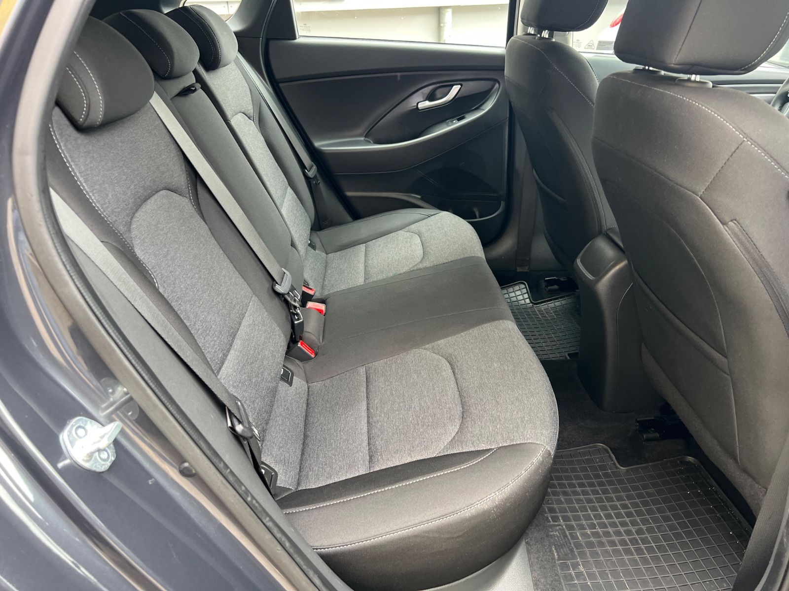 Hyundai i30 Trend Mild-Hybrid - Samsaru's Car Outlet