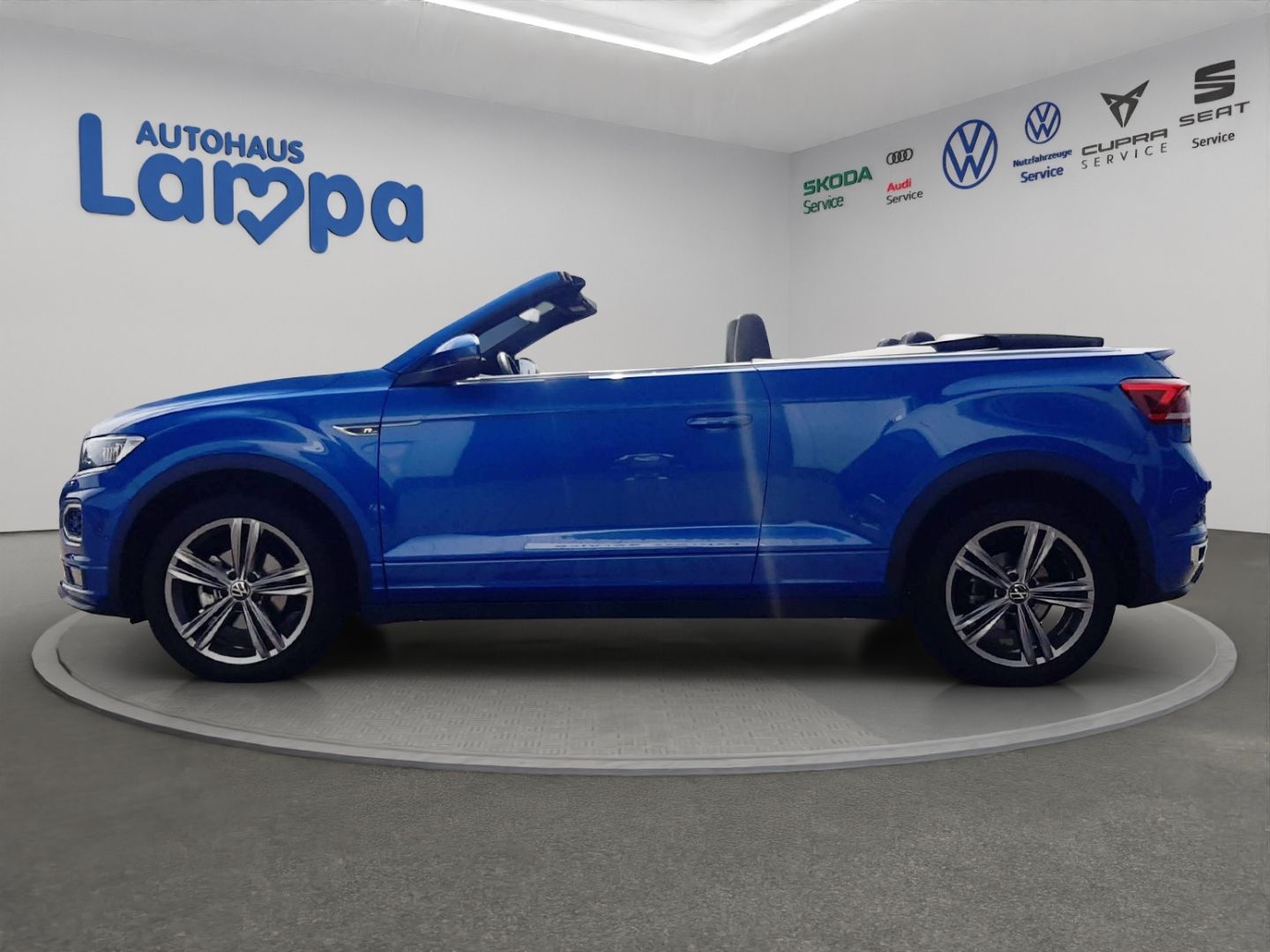 Volkswagen T-Roc R-LINE - Samsaru's Car Outlet