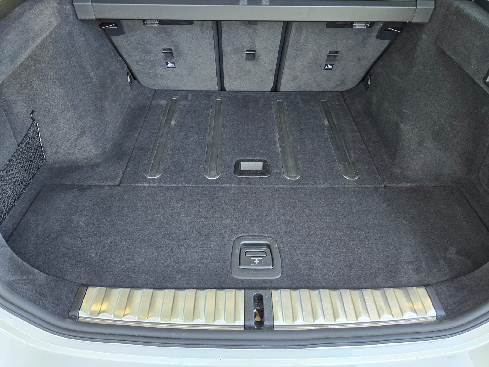 BMW 320d xDrive - Samsaru's Car Outlet