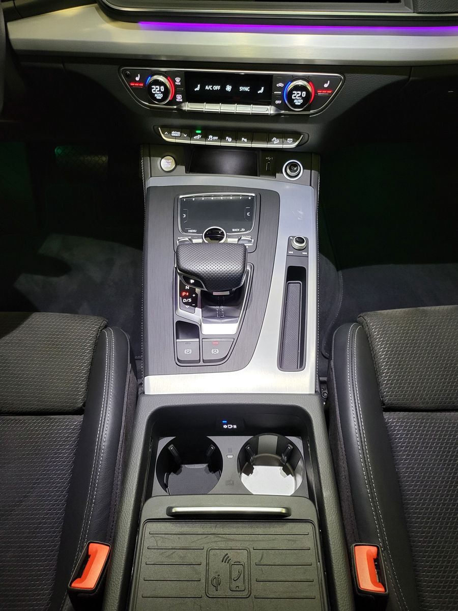 Audi Q5 55 TFSI e S-LINE S tronic quattro BI-Color
