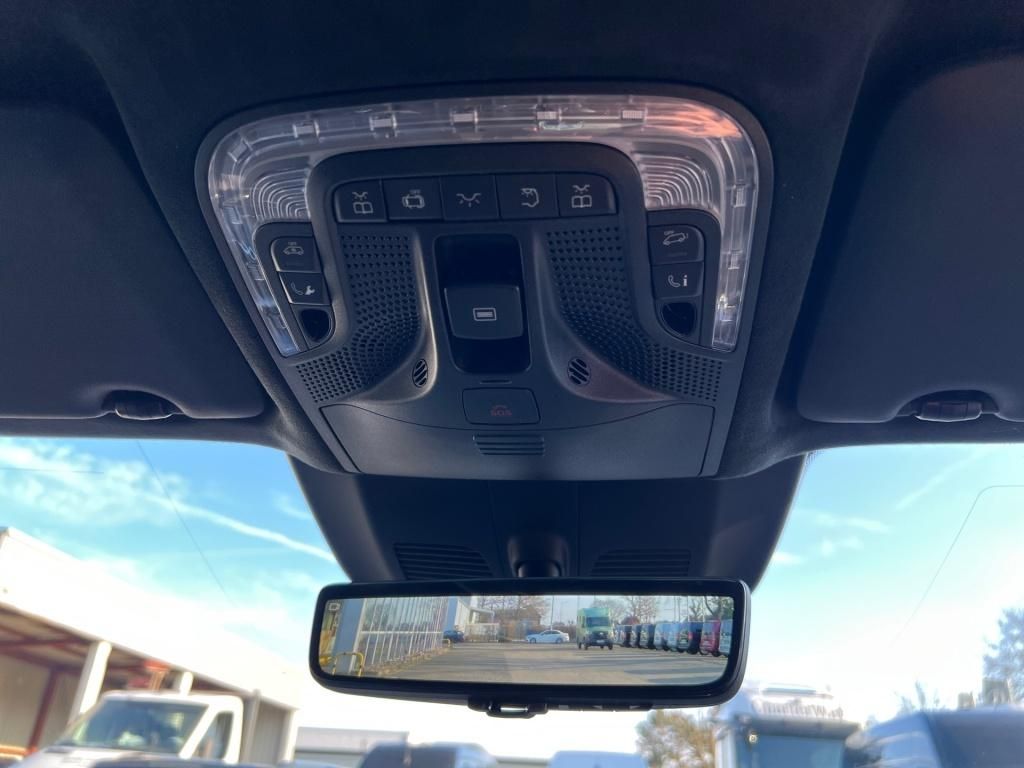 Mercedes-Benz V 300 d EXCLUSIVE EDITION AMG - Samsaru's Car Outlet