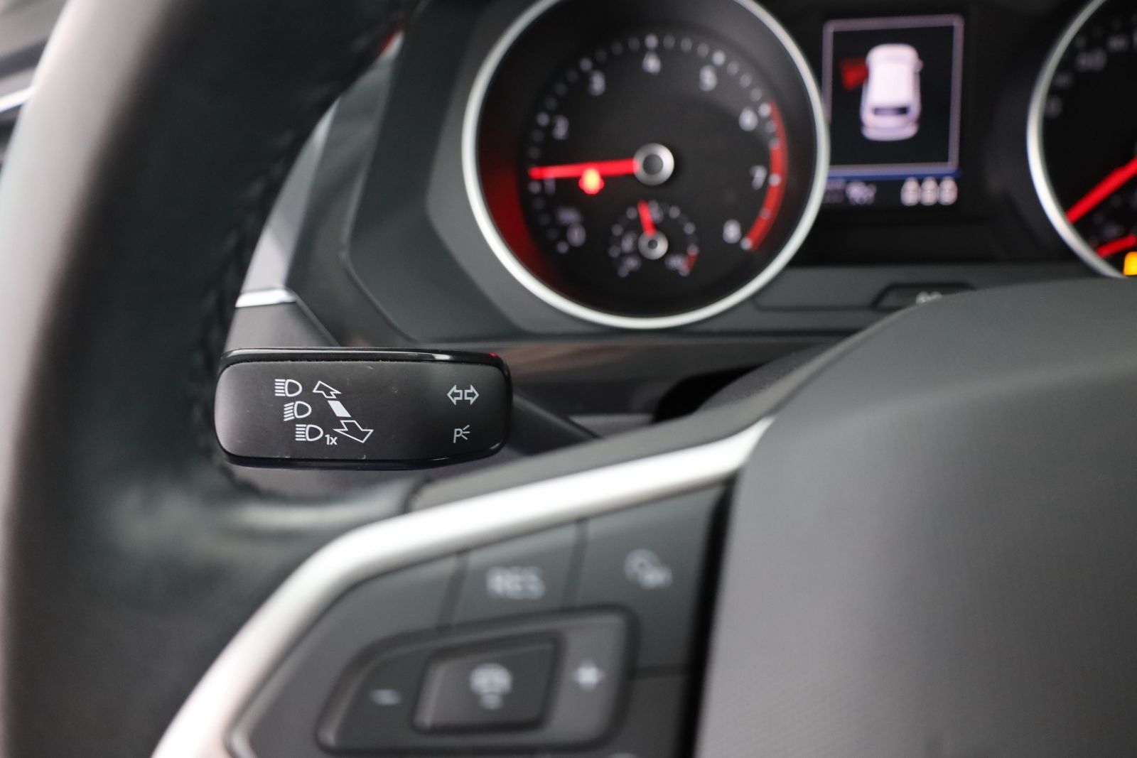 Volkswagen Tiguan 1.5 TSI Life - Samsaru's Car Outlet