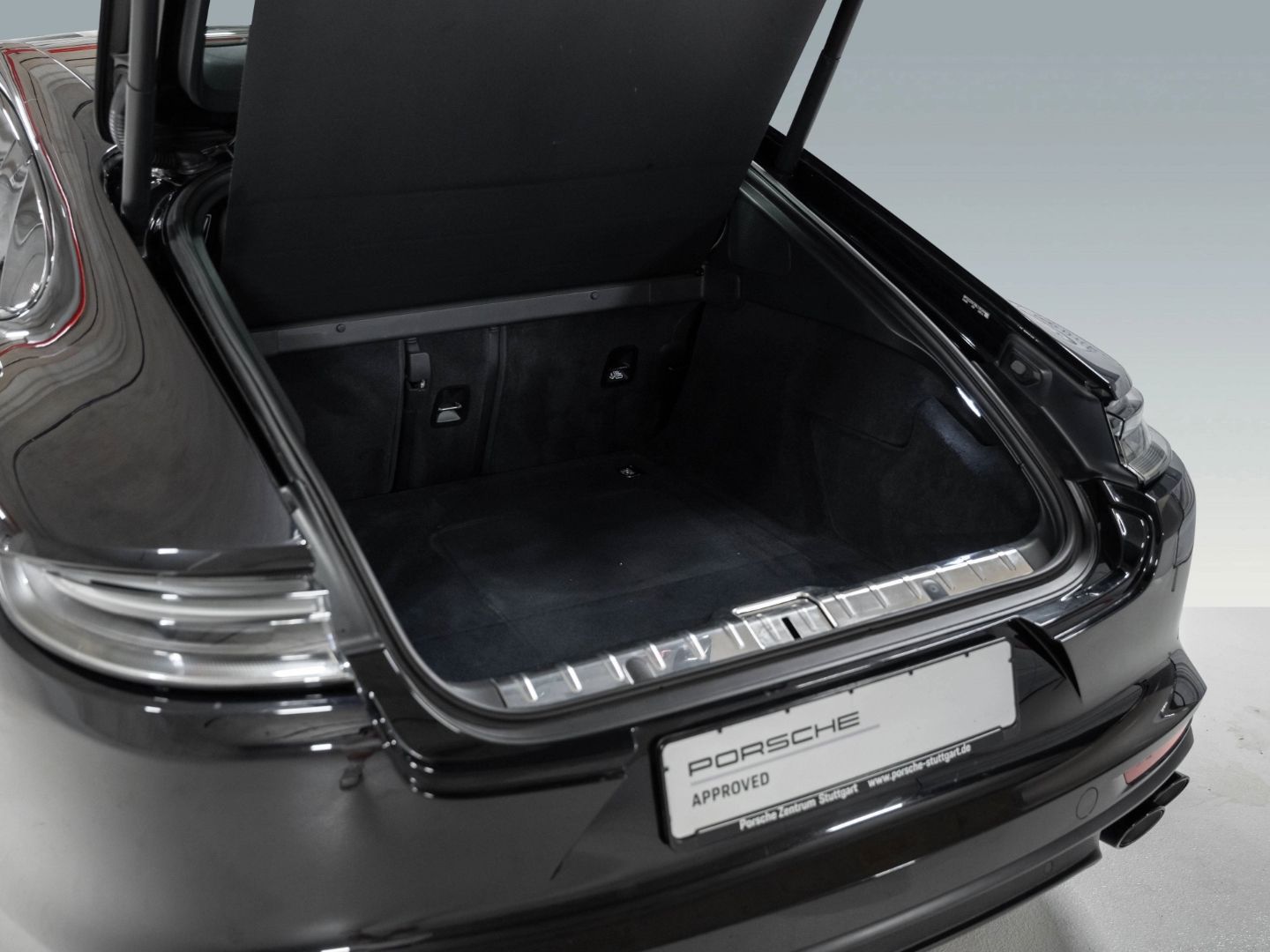 Porsche Panamera 4 E-Hybrid Platinum Edition HeadUp