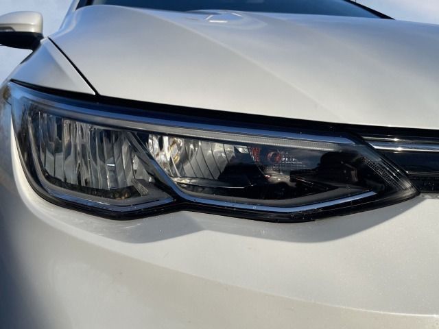 Volkswagen Golf Life 1.5 DSG - Samsaru's Car Outlet