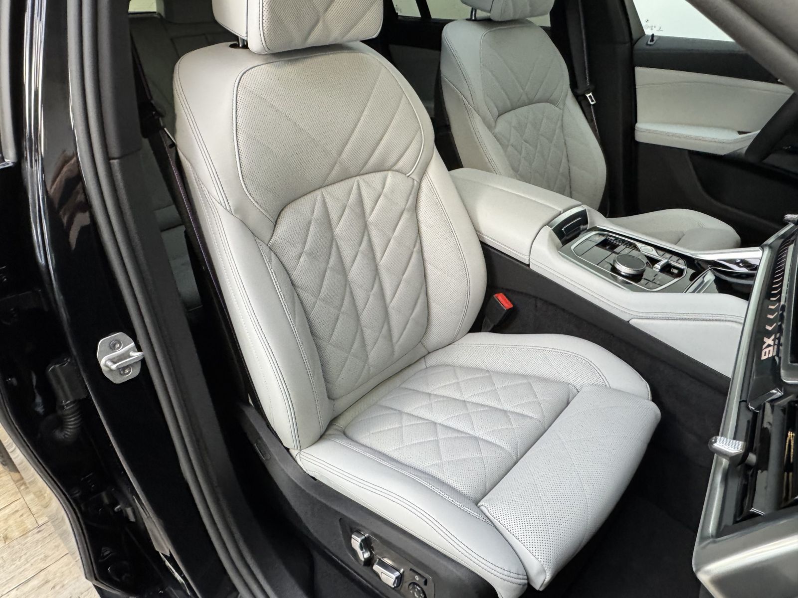 BMW X6 xDrive30d M Sport Pro AHK Pano Sitzlüft. ACC