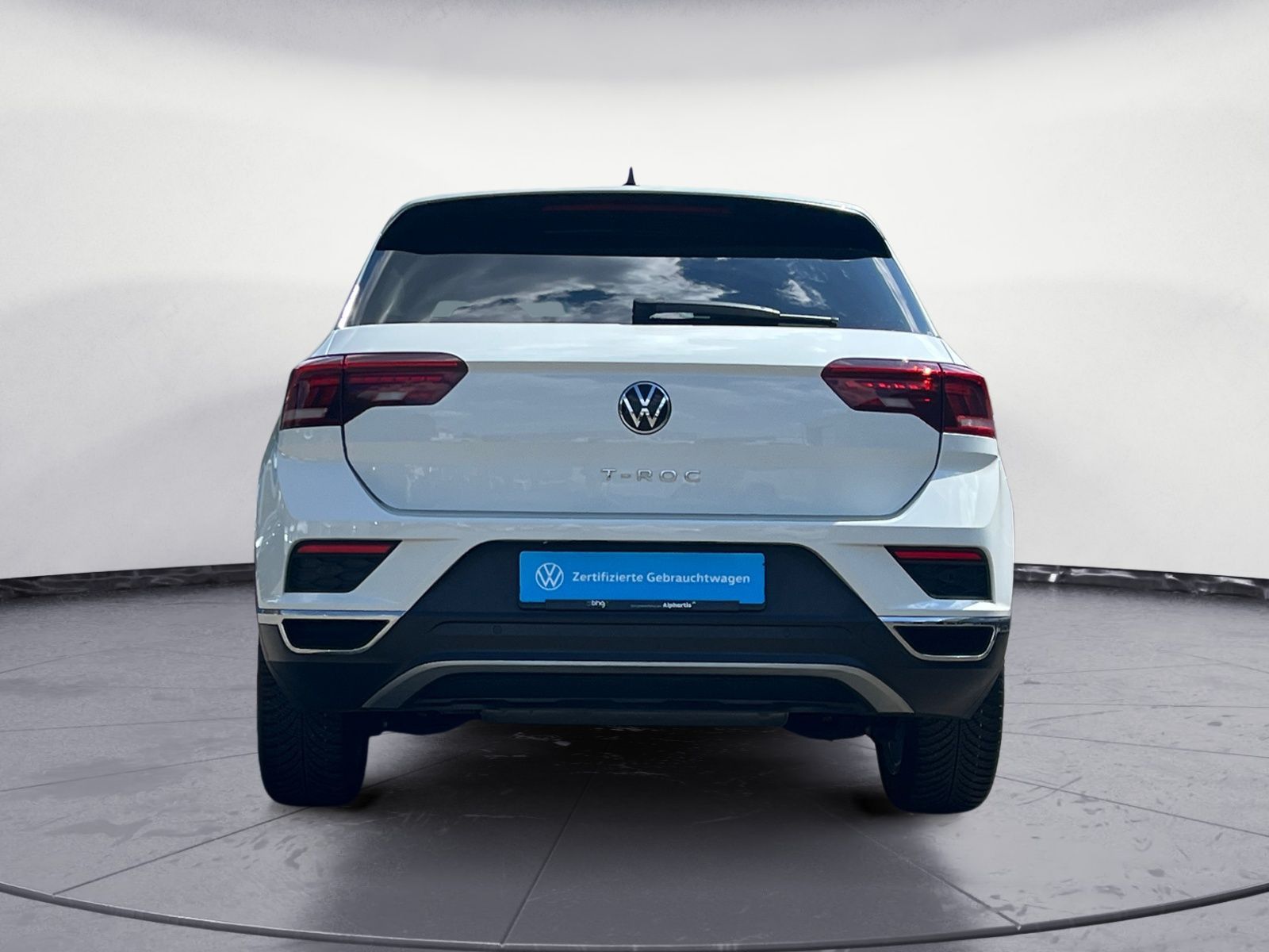 Volkswagen T-Roc 1.5 TSI ACT Sport - Samsaru's Car Outlet