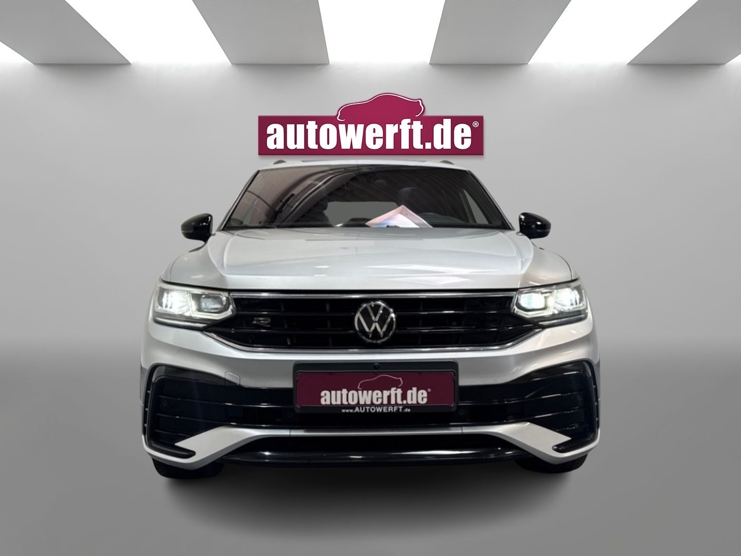 Volkswagen Tiguan 2.0 TDI 4M DSG R LINE BLACK PANO AHK MATR