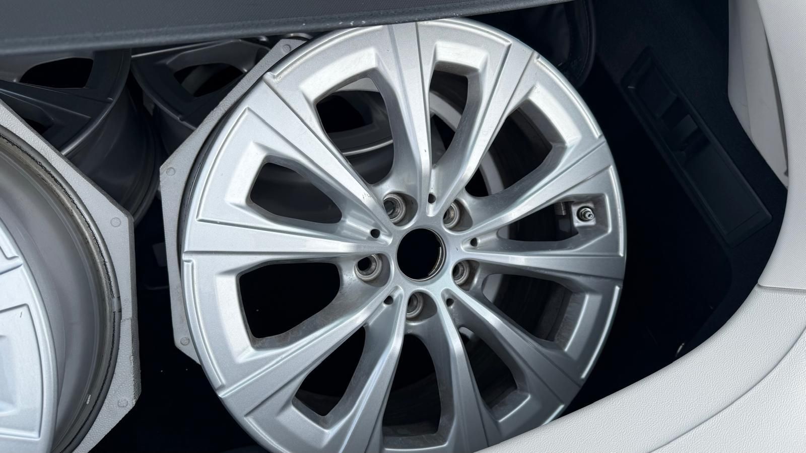 BMW 320d xDrive Touring Advantage - Samsaru's Car Outlet