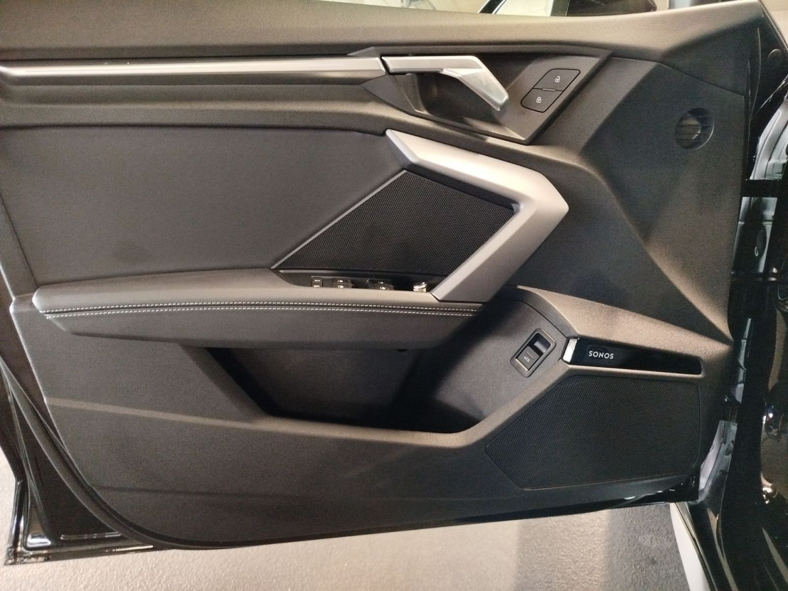 Audi A3 Sportback 35 TFSI S line - Samsaru's Car Outlet