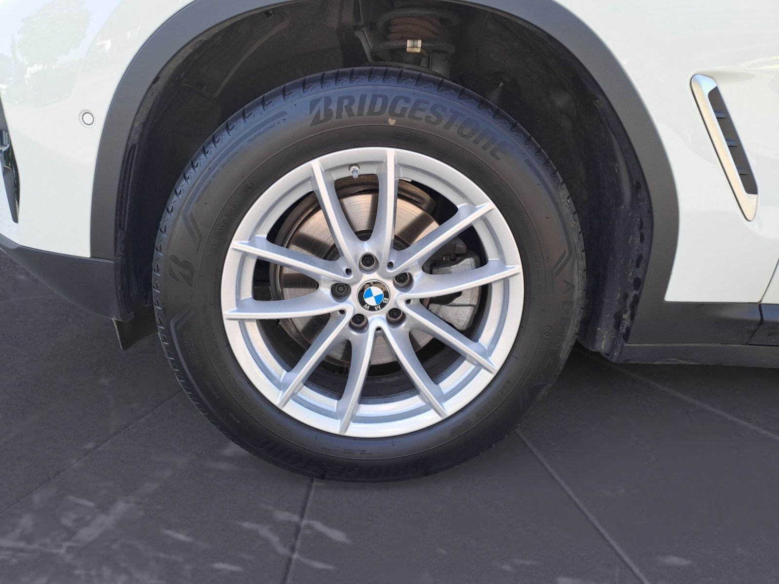BMW X3 xDrive20iA Facelift - Samsaru's Car Outlet