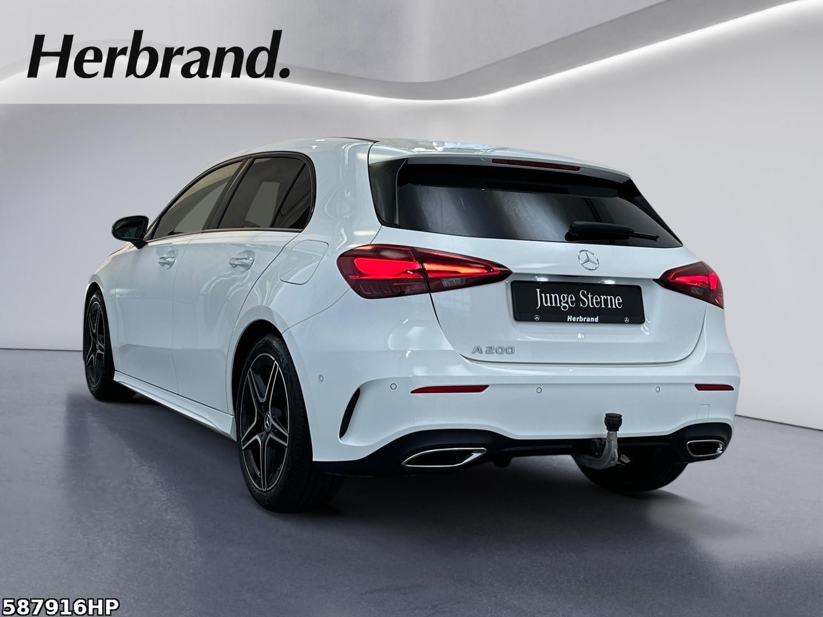 Mercedes-Benz A 200 AMG Line - Samsaru's Car Outlet