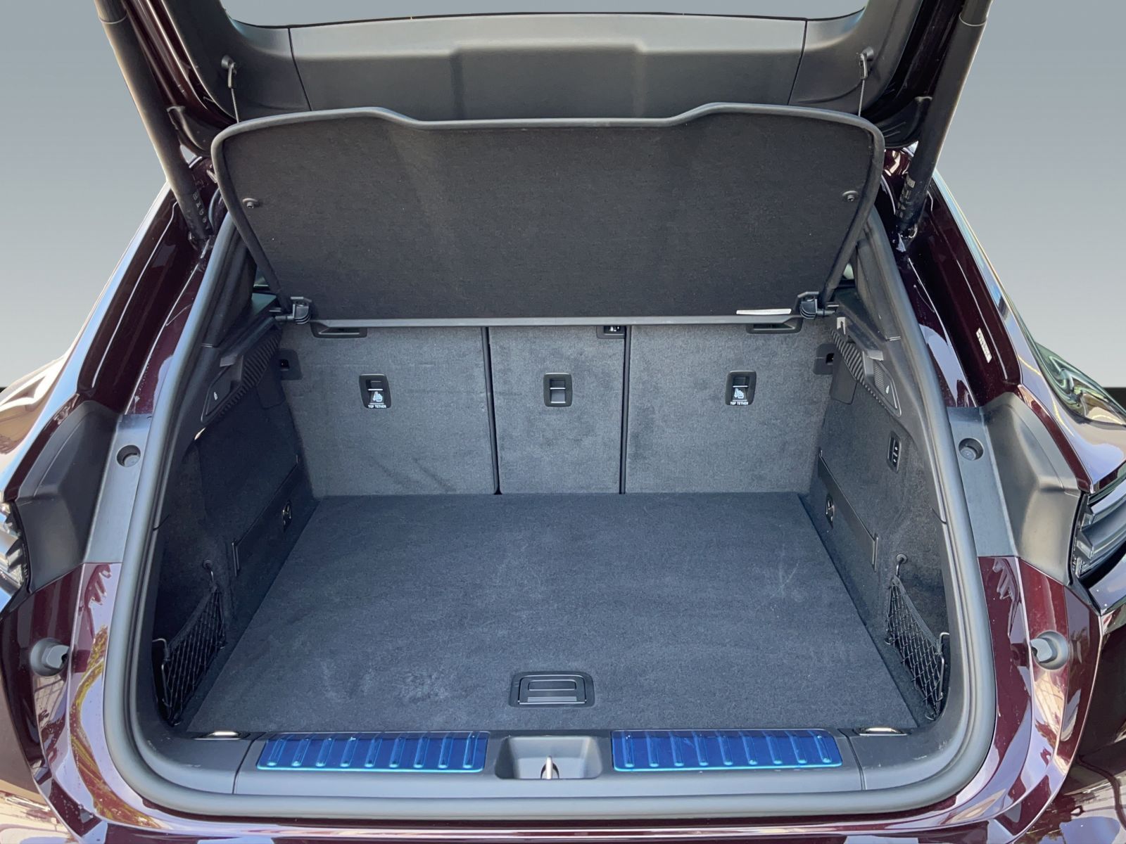 Porsche Macan 4S - Samsaru's Car Outlet