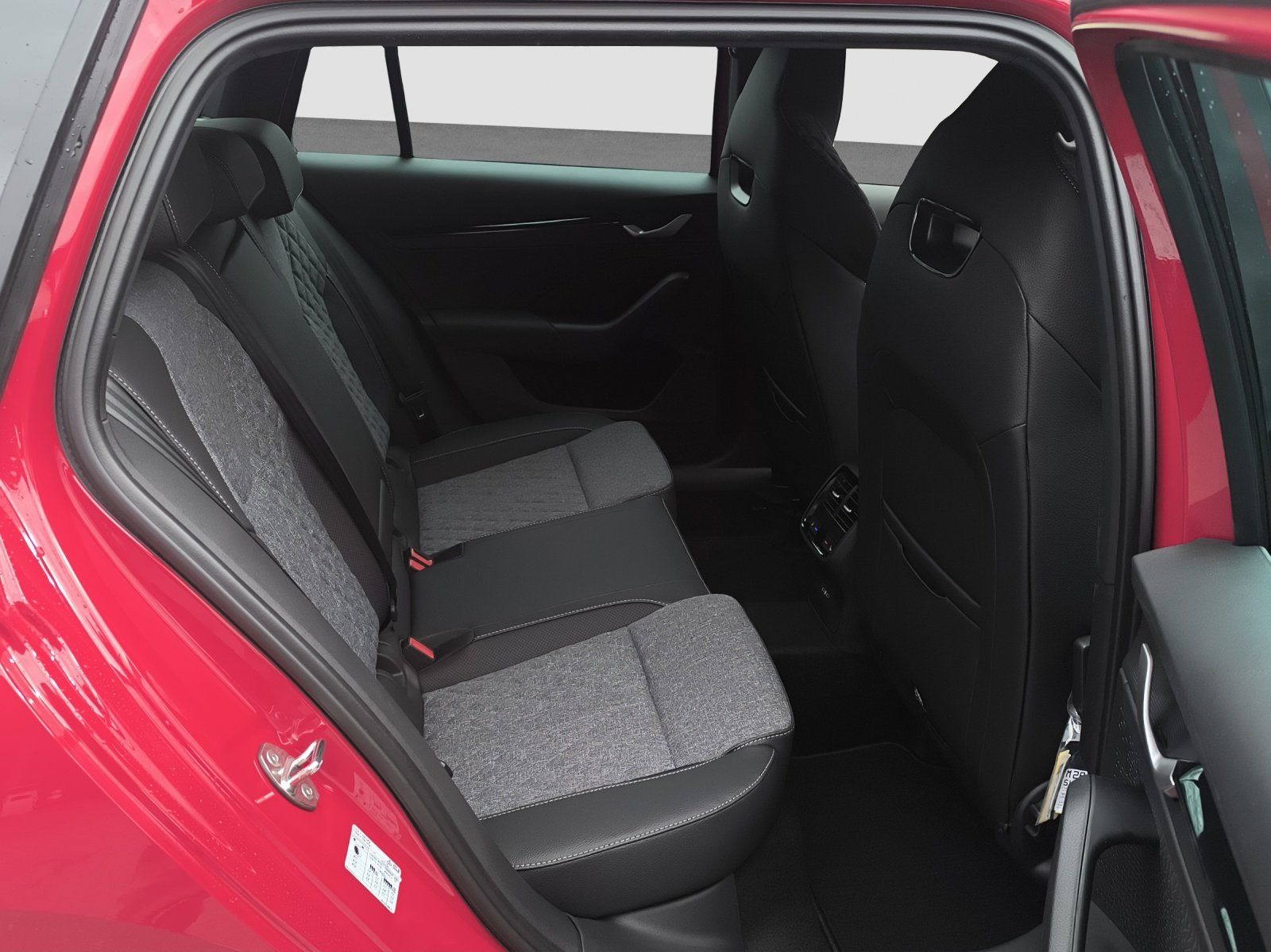 Skoda Octavia Combi 2.0 TSI DSG 4x4 Sportline AHK NAV
