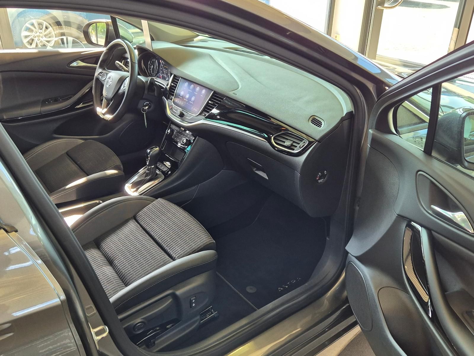Opel Astra 1.4 Turbo - Samsaru's Car Outlet