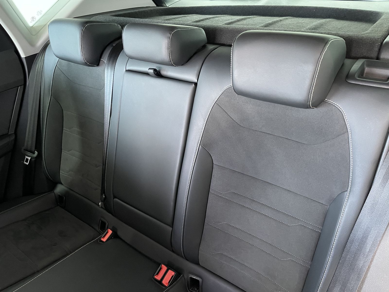 Seat Ateca Xperience 2.0 TDI*AHK*Cam*LED*Leder*