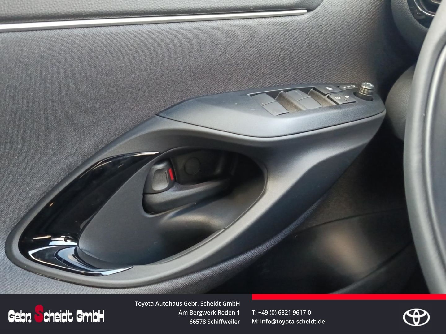 Toyota Yaris Cross Hybrid Teamplayer Totwinkelassistent