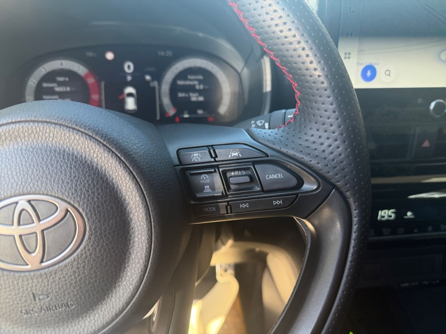 Toyota Yaris Cross Hybrid 1.5 GR Sport *Matrix*HUD*JBL*