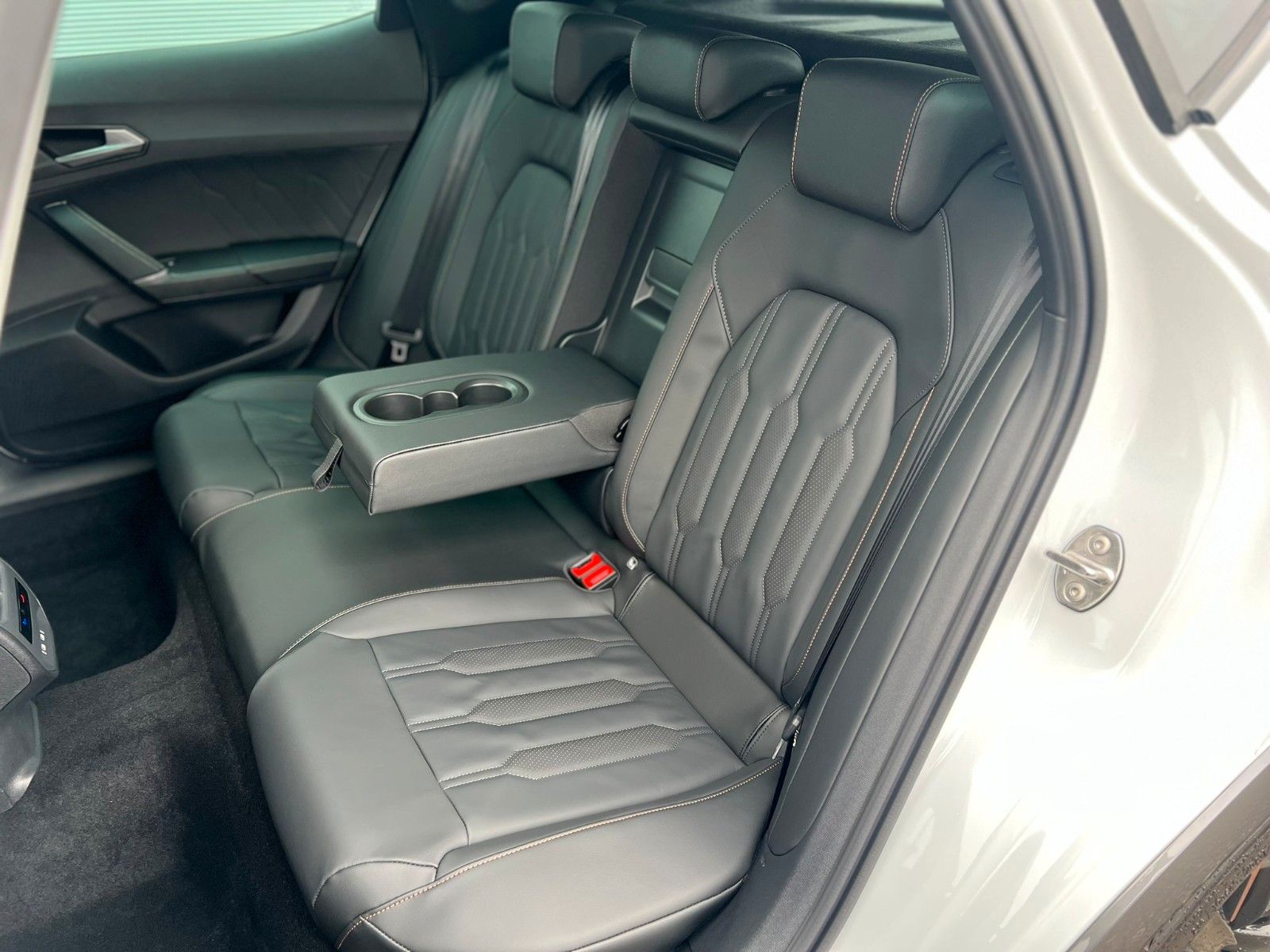 Cupra Formentor 1.4 e-Hyb. VZ DSG - AHK - Leder - Pano