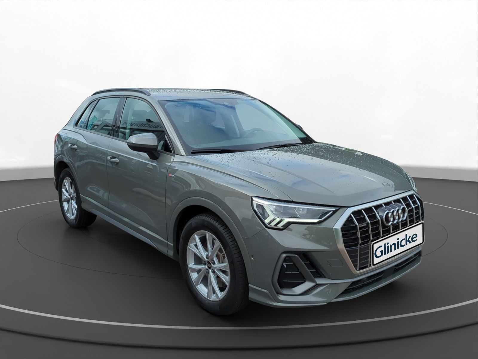 Audi Q3 40 TFSI quattro S-line - Samsaru's Car Outlet