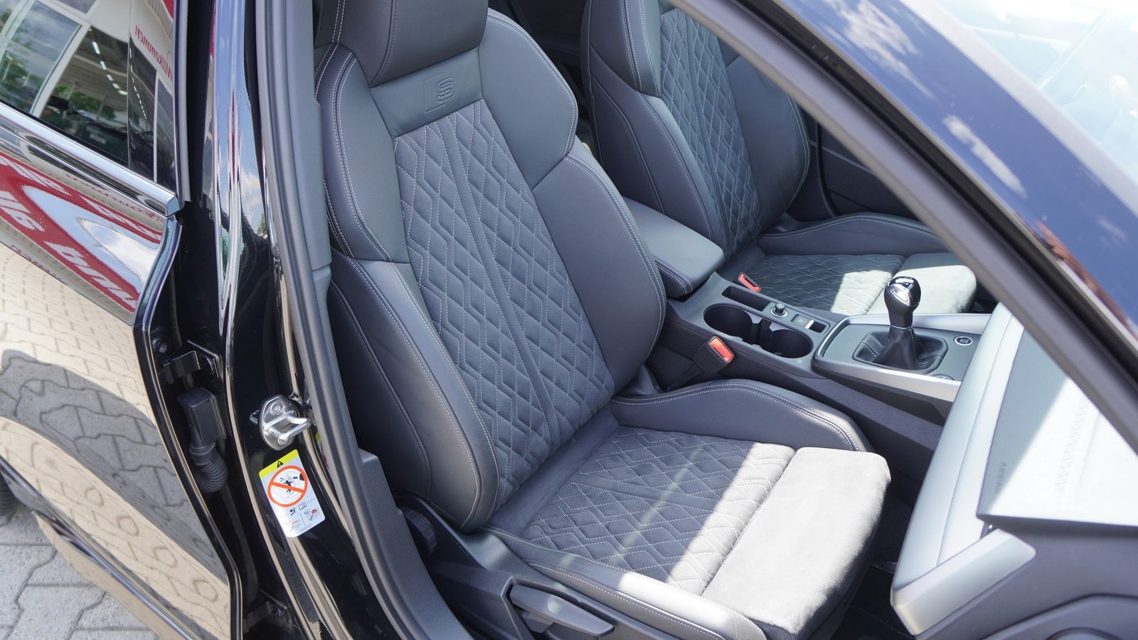 Audi A3 35 TFSI S line - Samsaru's Car Outlet