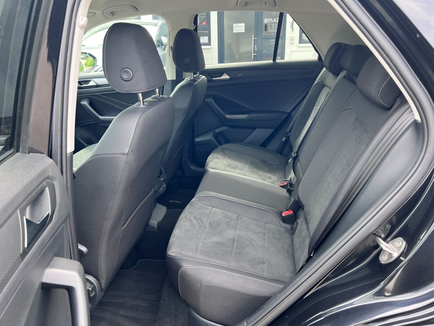 Volkswagen T-Roc 1.0TSI Style - Samsaru's Car Outlet
