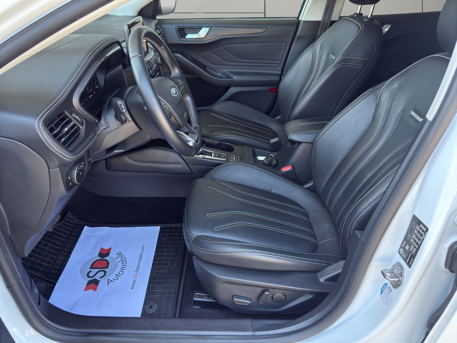 Ford Focus 2.0 Vignale - Samsaru's Car Outlet
