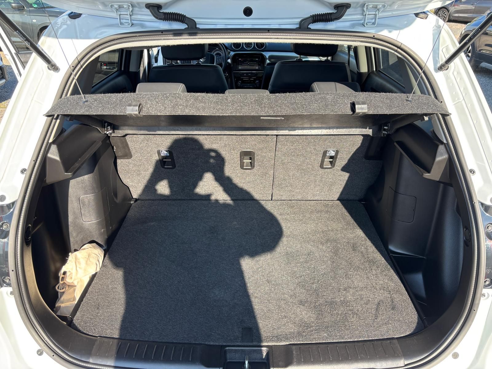 Suzuki Vitara 1.5 Hybrid Comfort+ 4x4 - Samsaru's Car Outlet