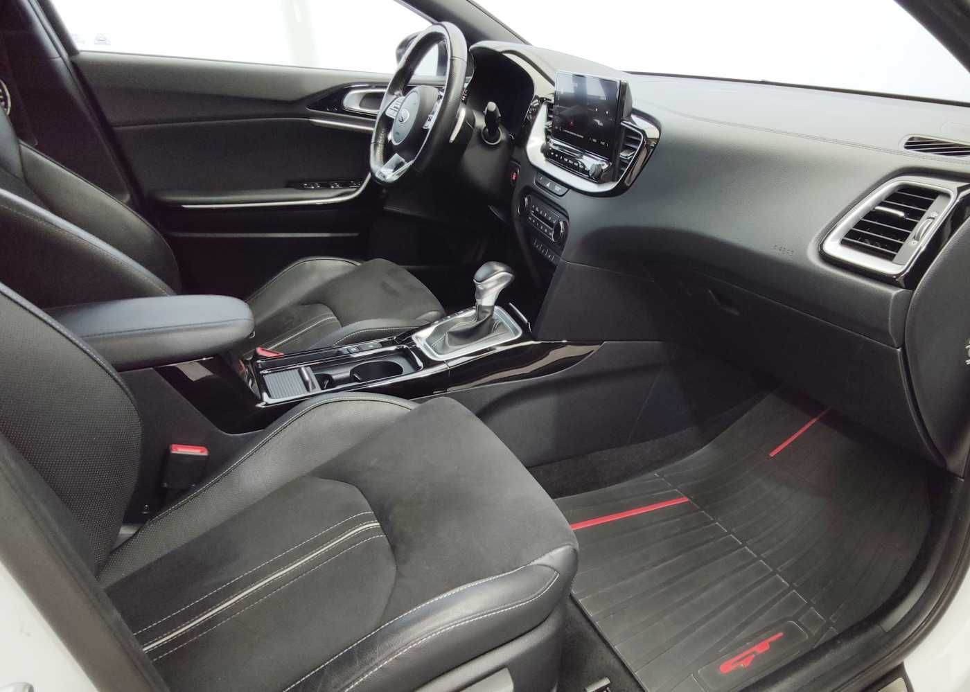 Kia ProCeed 1.4 T-GDI DCT GT LINE - Samsaru's Car Outlet