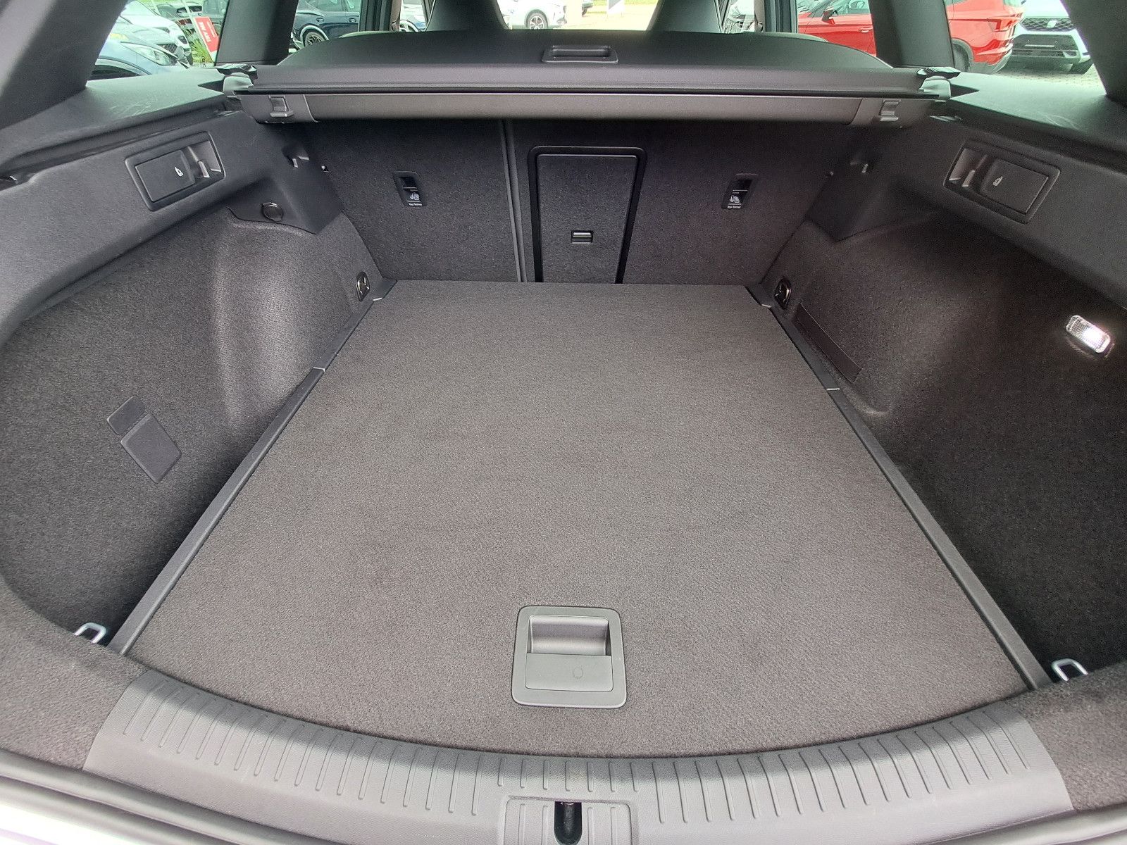 Cupra Leon SP VZ 2.0 TSI 310 PS DSG 4x4 - Samsaru's Car Outlet