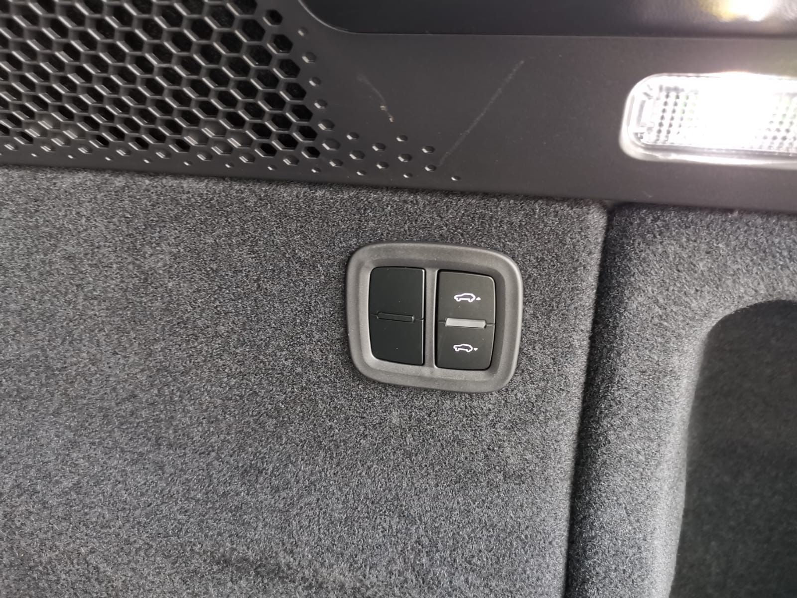 Porsche Macan - Samsaru's Car Outlet