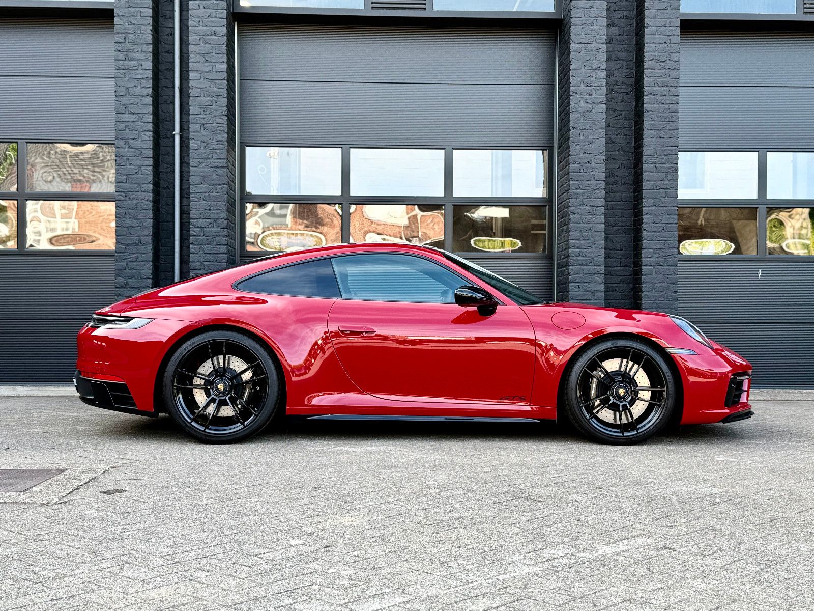 Porsche 911 Carrera 4 GTS